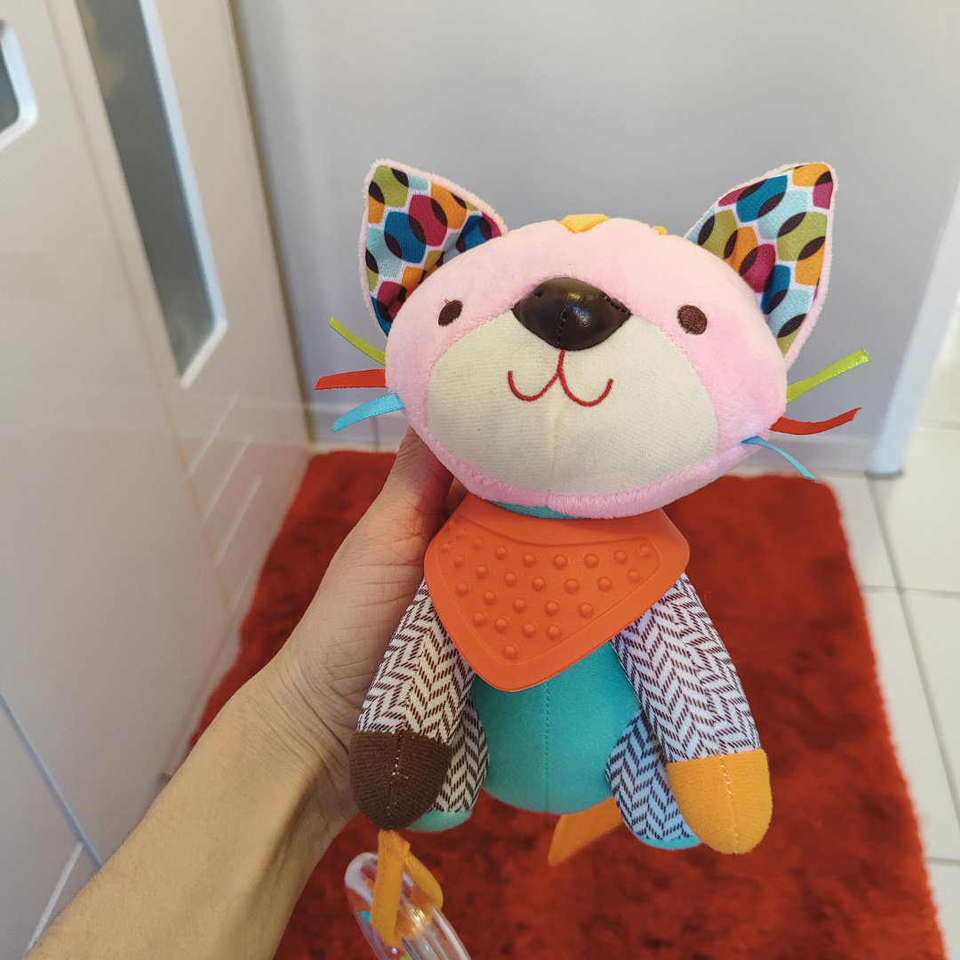 Pelúcia com Chocalho e Mordedor - Peluzoou