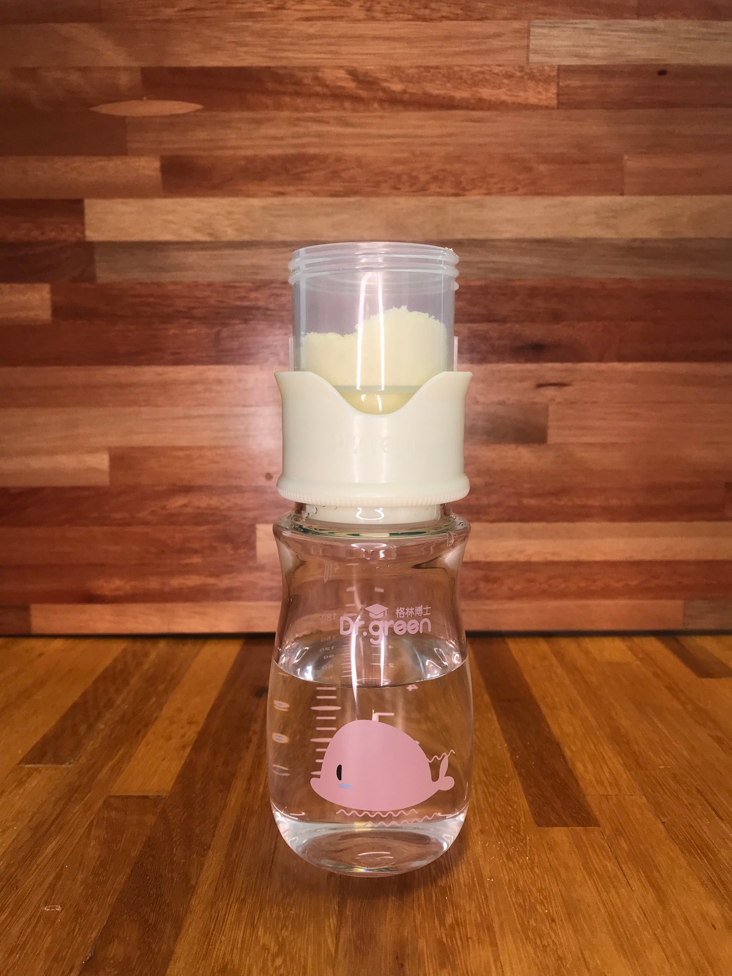 Mamadeira para Bebê de Vidro - Porta Leite em Pó Modelo Baleia