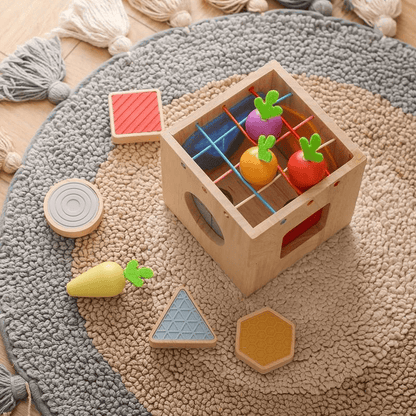 Brinquedo Multifuncional Montessori - Cubo com Cenouras | Bebê Colorido