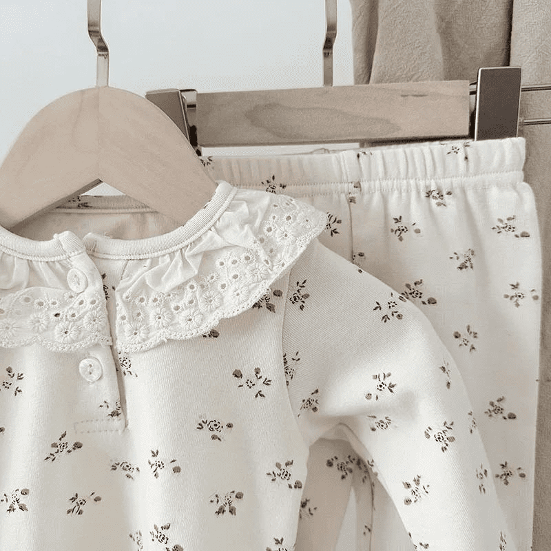 Pijama para Bebê - Branco Florido em Algodão | Bebê Colorido