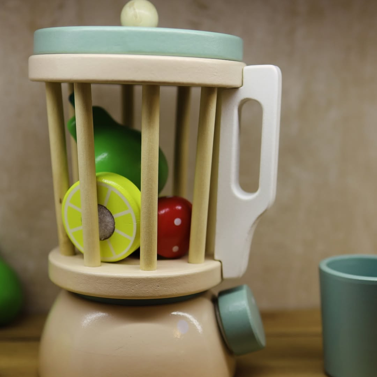 Brinquedo Mini Cozinha Infantil - Liquidificador de Madeira Verde